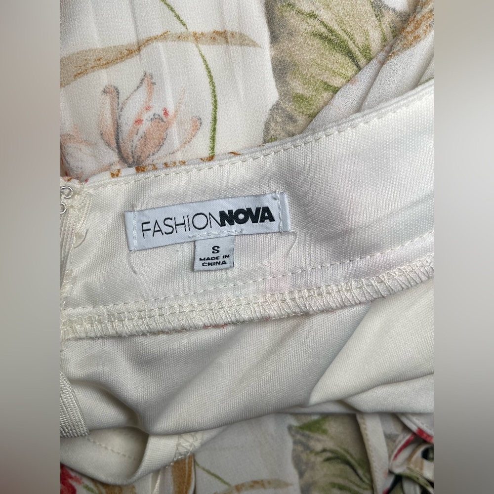 Ivory floral fashion nova maxi dress - Picture 6 of 6